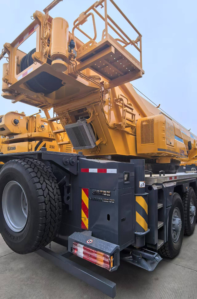 XCMG Official 130 ton Used Mobile Crane XCT130_1 Hydraulic Crane Price List - Cẩu bánh lốp: hình 3 XCMG Official 130 ton Used Mobile Crane XCT130_1 Hydraulic Crane Price List - Cẩu bánh lốp: hình 3