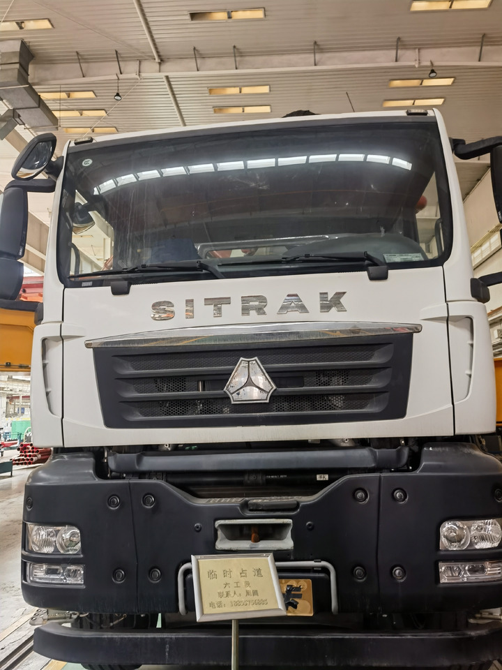 XCMG Official 60m Concrete Pump Machine HB60V Used Concrete Pump Truck For Sale - Xe bơm bê tông: hình 2 XCMG Official 60m Concrete Pump Machine HB60V Used Concrete Pump Truck For Sale - Xe bơm bê tông: hình 2