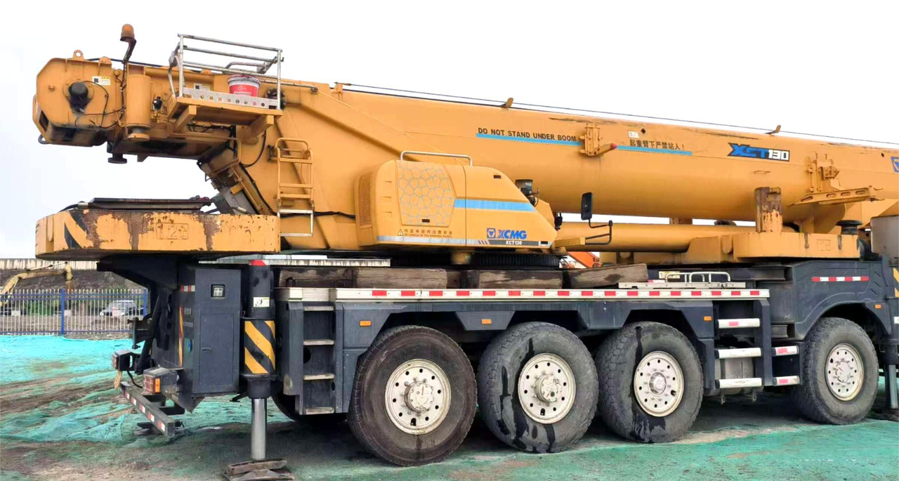 XCMG Official Second Hand 100 ton Mobile Crane XCT100 Hydraulic Pickup Truck Crane Price - Cẩu bánh lốp: hình 3 XCMG Official Second Hand 100 ton Mobile Crane XCT100 Hydraulic Pickup Truck Crane Price - Cẩu bánh lốp: hình 3