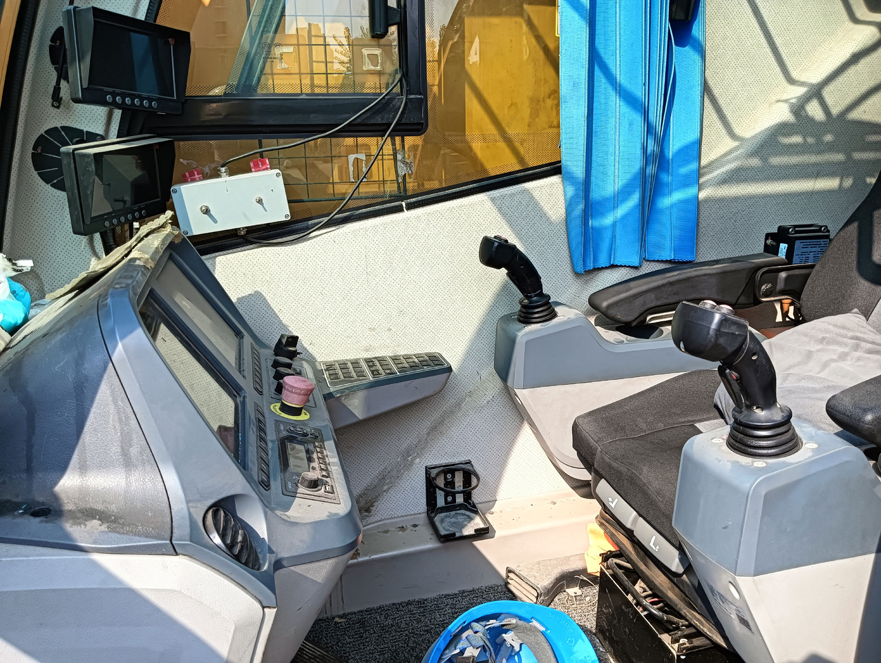 XCMG Official Second Hand 500 Ton Truck Crane XCA500 All Terrain Crane - Cần cẩu mọi địa hình: hình 5 XCMG Official Second Hand 500 Ton Truck Crane XCA500 All Terrain Crane - Cần cẩu mọi địa hình: hình 5