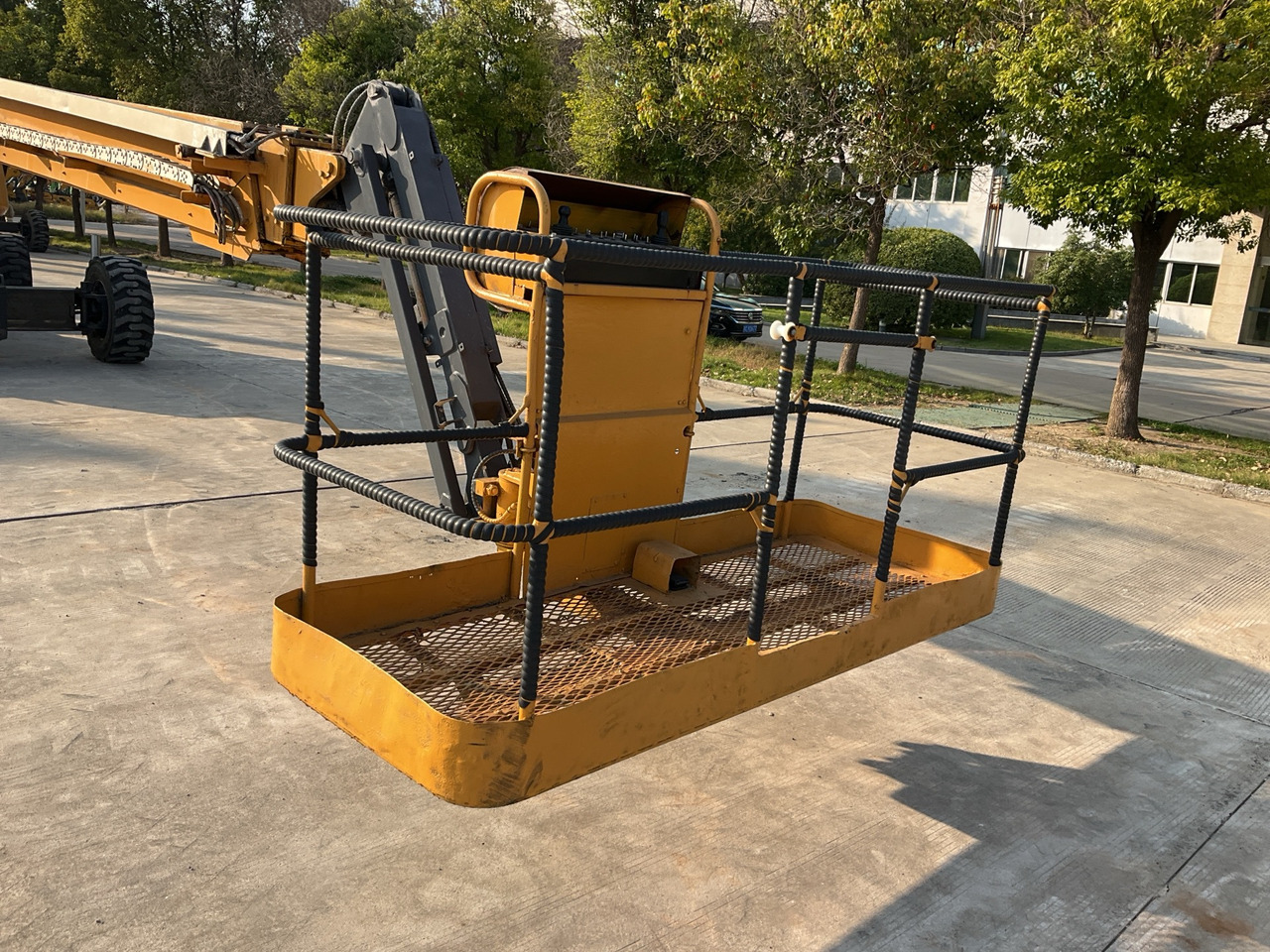 XCMG Official Used Aerial Boom Lift GTBZ30S 30 Meters Mobile Cherry Picker Price - Xe nâng người hình viễn vọng kính: hình 5 XCMG Official Used Aerial Boom Lift GTBZ30S 30 Meters Mobile Cherry Picker Price - Xe nâng người hình viễn vọng kính: hình 5