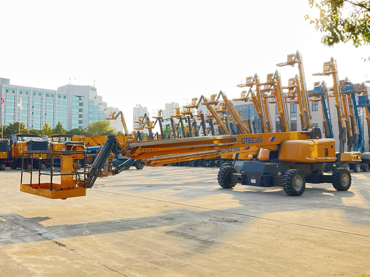 XCMG Official Used Aerial Boom Lift GTBZ30S 30 Meters Mobile Cherry Picker Price - Xe nâng người hình viễn vọng kính: hình 4 XCMG Official Used Aerial Boom Lift GTBZ30S 30 Meters Mobile Cherry Picker Price - Xe nâng người hình viễn vọng kính: hình 4