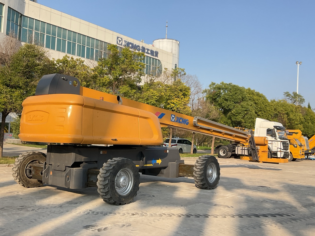 XCMG Official Used Aerial Boom Lift GTBZ30S 30 Meters Mobile Cherry Picker Price - Xe nâng người hình viễn vọng kính: hình 2 XCMG Official Used Aerial Boom Lift GTBZ30S 30 Meters Mobile Cherry Picker Price - Xe nâng người hình viễn vọng kính: hình 2