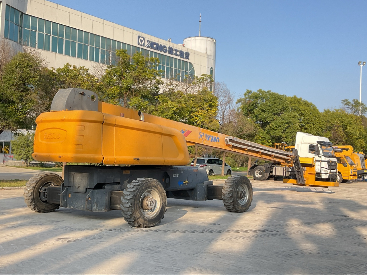 XCMG Official Used Boom Lift Telescoping Lift GTBZ32S 32m Aerial Work Platform For Sale - Xe nâng người hình viễn vọng kính: hình 3 XCMG Official Used Boom Lift Telescoping Lift GTBZ32S 32m Aerial Work Platform For Sale - Xe nâng người hình viễn vọng kính: hình 3