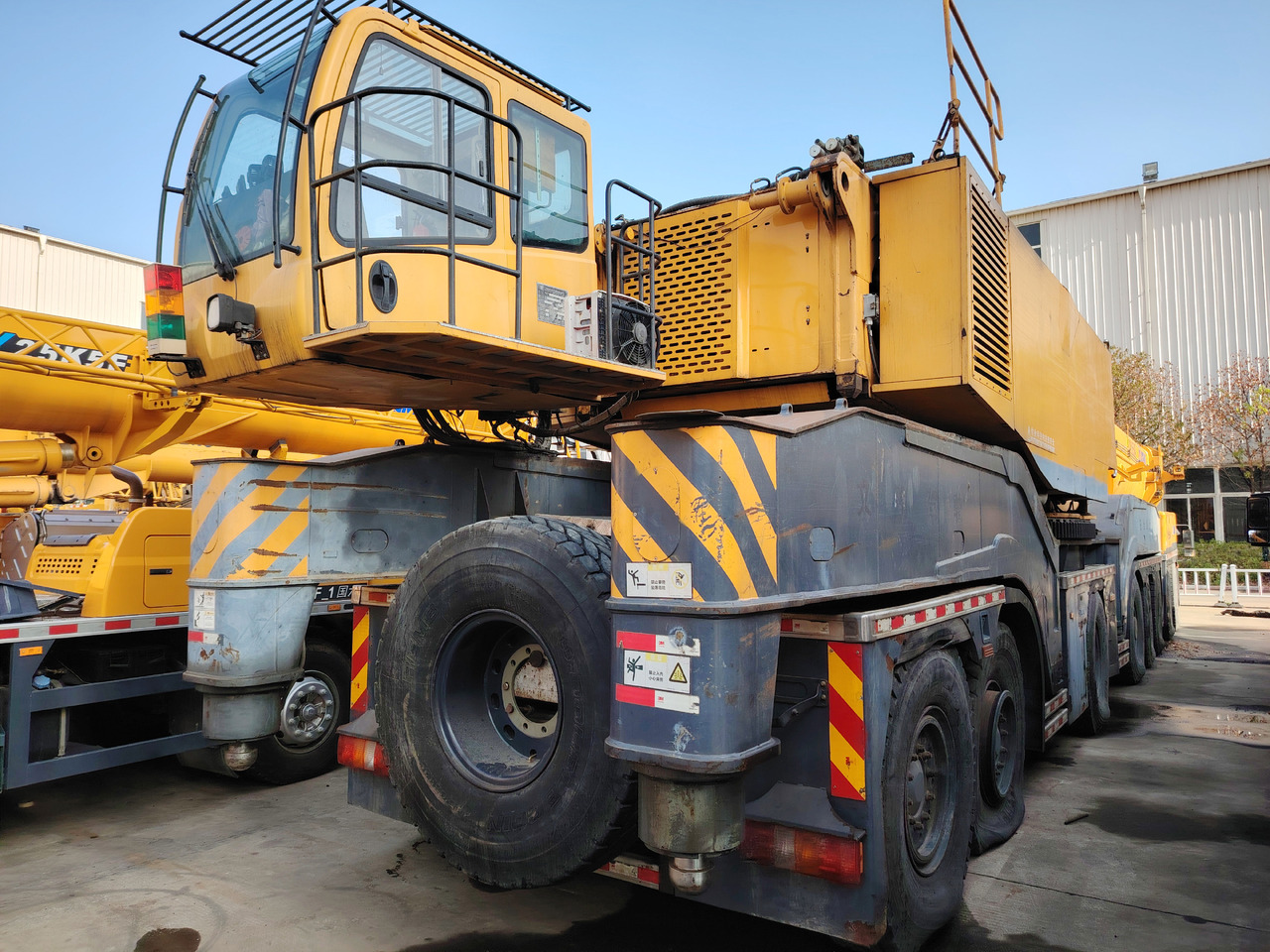 XCMG Official Used Heavy Duty Hydraulics Crane QAY650A All Terrain Cranes For Sale 650 Ton - Cần cẩu mọi địa hình: hình 4 XCMG Official Used Heavy Duty Hydraulics Crane QAY650A All Terrain Cranes For Sale 650 Ton - Cần cẩu mọi địa hình: hình 4
