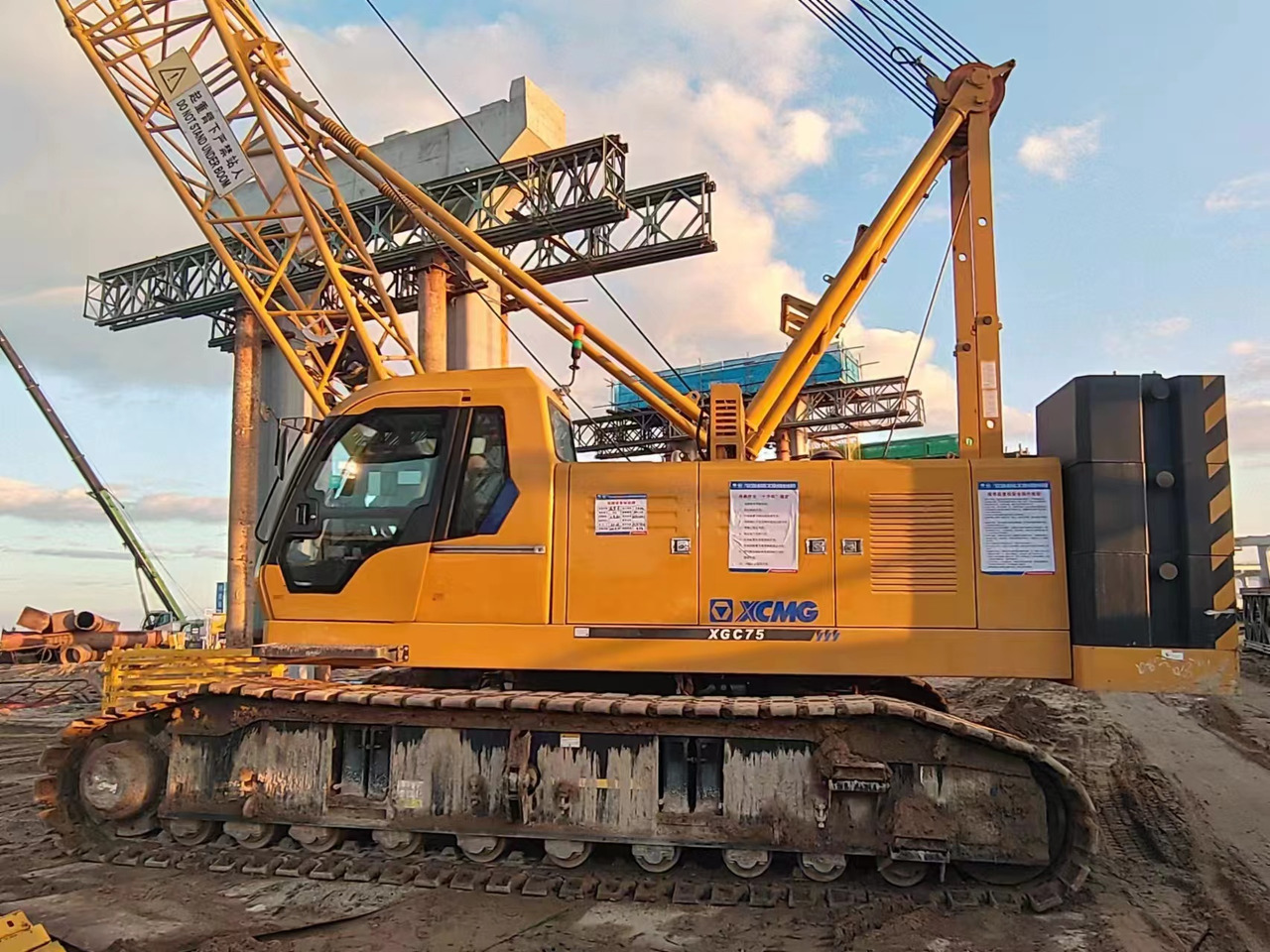 XCMG Official Used Mini Mobile Crane XGC75 75 Ton Crawler Crane With Cheap Price - Cần cẩu bánh xích: hình 2 XCMG Official Used Mini Mobile Crane XGC75 75 Ton Crawler Crane With Cheap Price - Cần cẩu bánh xích: hình 2