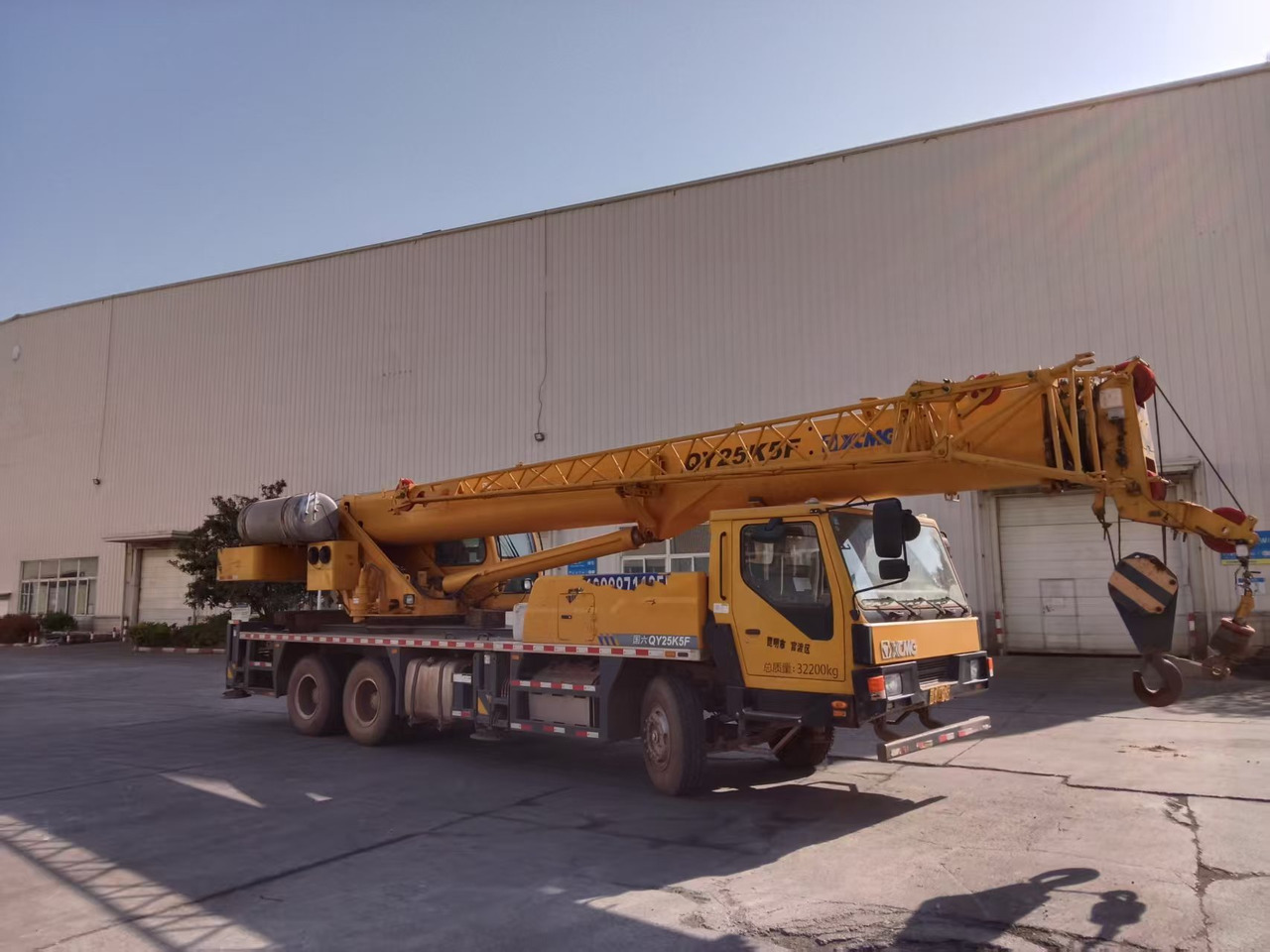 XCMG Official Used Pickup Truck Crane 25 Ton Small Mobile Crane Truck Hot Sale - Cẩu bánh lốp: hình 2 XCMG Official Used Pickup Truck Crane 25 Ton Small Mobile Crane Truck Hot Sale - Cẩu bánh lốp: hình 2