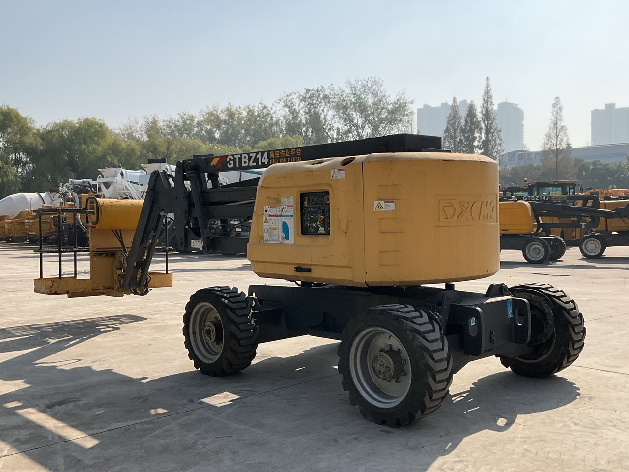 XCMG Official Used Telescopic Boom Lift GTBZ14 14m Aerial Work Platforms For Sale - Xe nâng người nhiều khớp nối: hình 3 XCMG Official Used Telescopic Boom Lift GTBZ14 14m Aerial Work Platforms For Sale - Xe nâng người nhiều khớp nối: hình 3