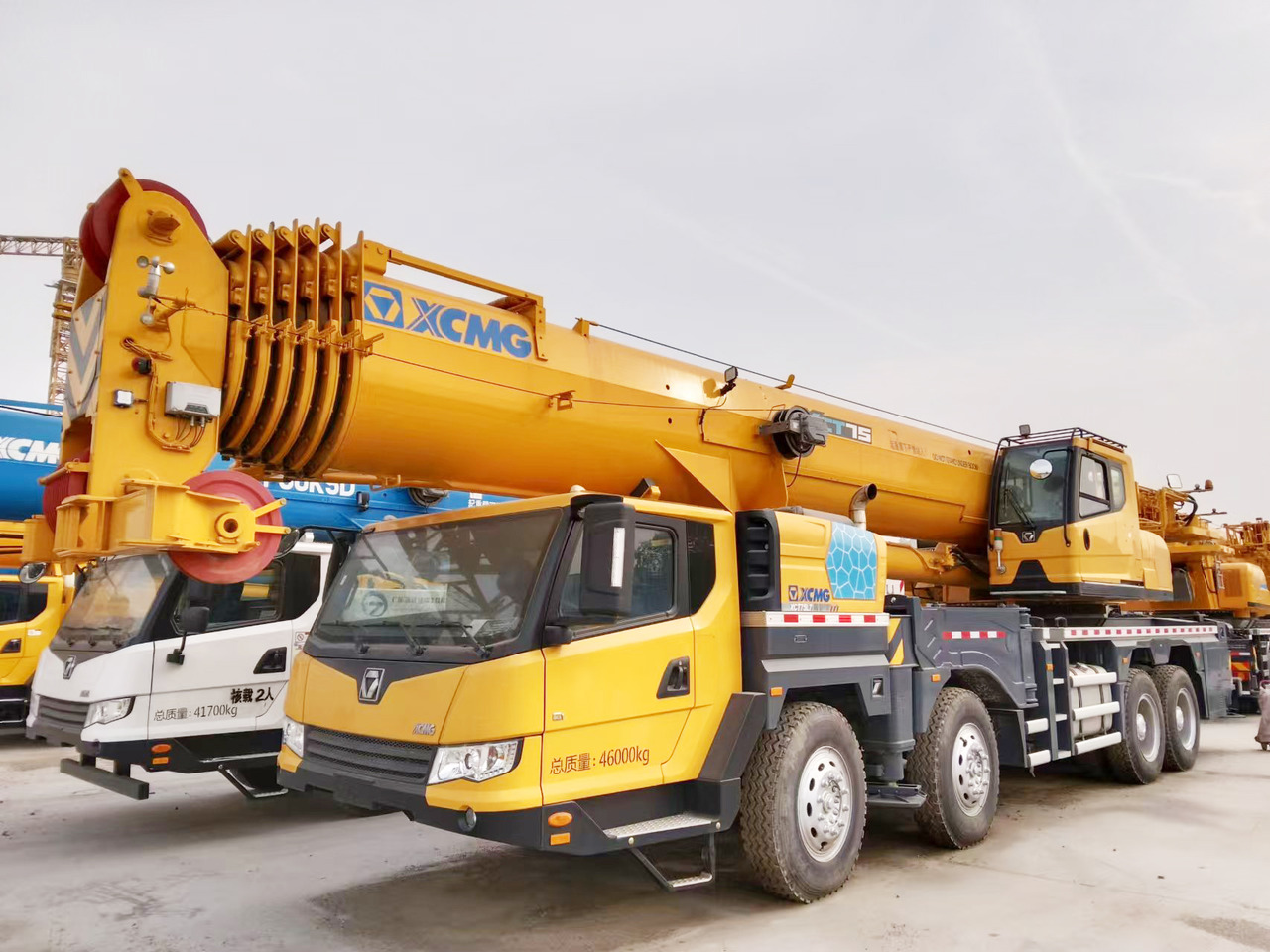 XCMG Official Used Truck Crane XCT75L7 75 Ton Mobile Crane Machine For Sale - Cẩu bánh lốp: hình 3 XCMG Official Used Truck Crane XCT75L7 75 Ton Mobile Crane Machine For Sale - Cẩu bánh lốp: hình 3