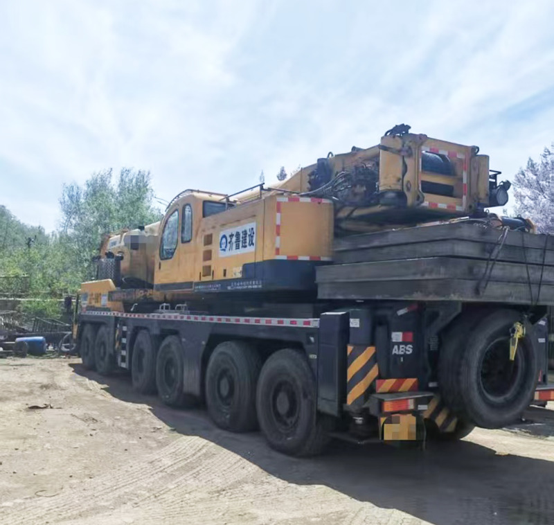 XCMG QAY260 260ton used all terrain mobile hydraulic truck crane price - Cần cẩu mọi địa hình: hình 2 XCMG QAY260 260ton used all terrain mobile hydraulic truck crane price - Cần cẩu mọi địa hình: hình 2