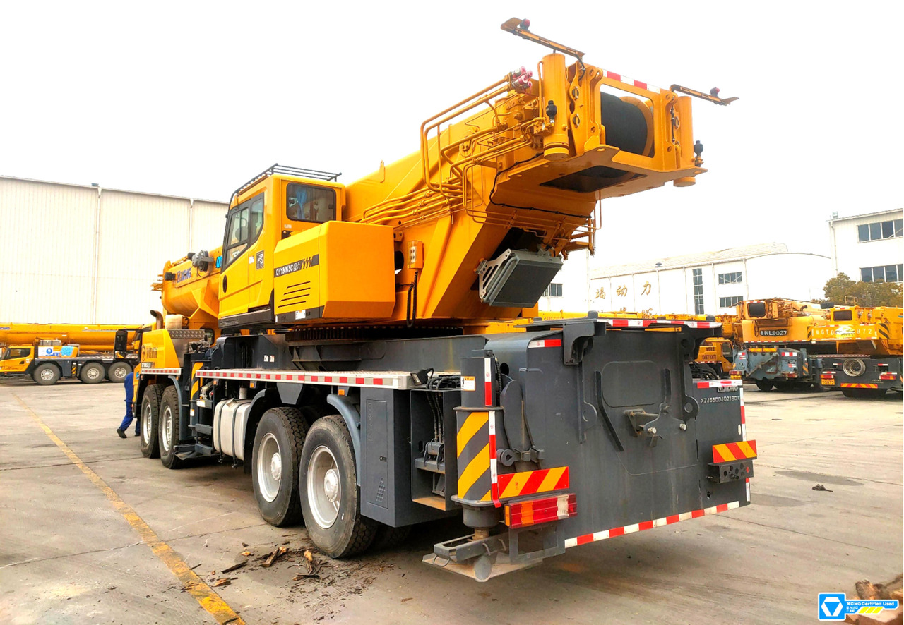 XCMG QY180K5C mobile diesel lift crane price - Cẩu bánh lốp: hình 4 XCMG QY180K5C mobile diesel lift crane price - Cẩu bánh lốp: hình 4