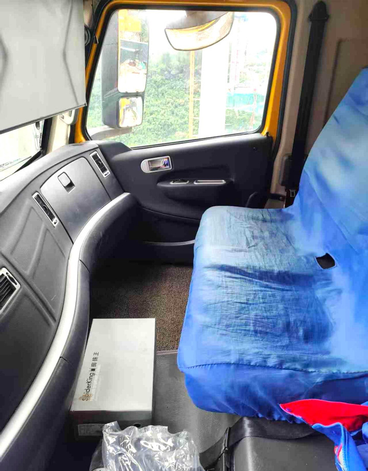 XCMG QY95K7C 95ton used truck crane mobile price - Cẩu bánh lốp: hình 2 XCMG QY95K7C 95ton used truck crane mobile price - Cẩu bánh lốp: hình 2