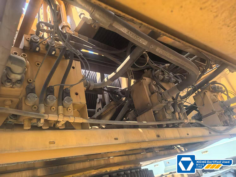 XCMG XGC500 500ton used hydraulic lift machine price - Cần cẩu bánh xích: hình 5 XCMG XGC500 500ton used hydraulic lift machine price - Cần cẩu bánh xích: hình 5