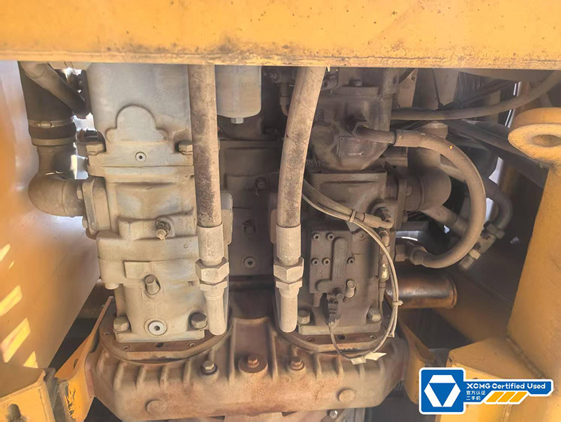 XCMG XGC500 500ton used hydraulic lift machine price - Cần cẩu bánh xích: hình 4 XCMG XGC500 500ton used hydraulic lift machine price - Cần cẩu bánh xích: hình 4