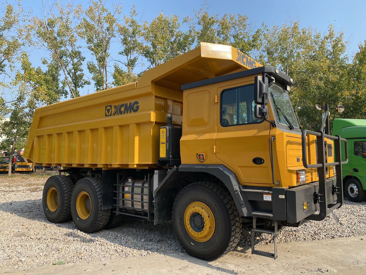 XCMG XKT105A used Wide-Body dump truck for mining - Máy móc đào mỏ: hình 3 XCMG XKT105A used Wide-Body dump truck for mining - Máy móc đào mỏ: hình 3