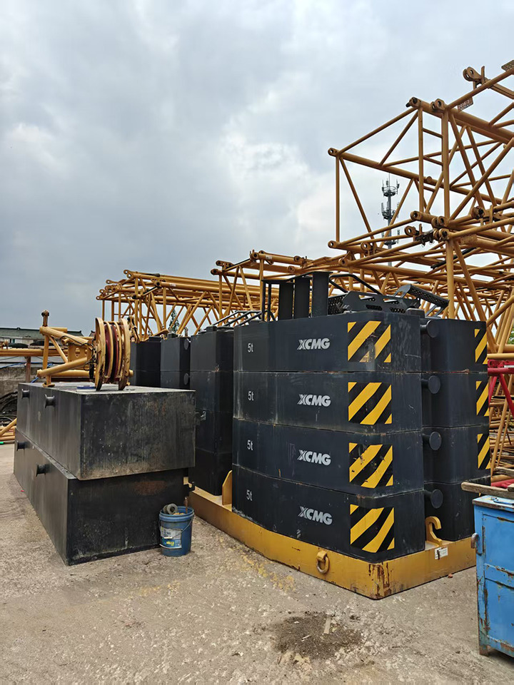 XCMG XLC200M small middle 200ton used crawler crane 2023 for sale - Cần cẩu bánh xích: hình 5 XCMG XLC200M small middle 200ton used crawler crane 2023 for sale - Cần cẩu bánh xích: hình 5