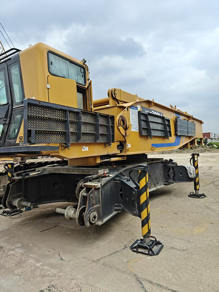XCMG XLC200M small middle 200ton used crawler crane 2023 for sale - Cần cẩu bánh xích: hình 3 XCMG XLC200M small middle 200ton used crawler crane 2023 for sale - Cần cẩu bánh xích: hình 3