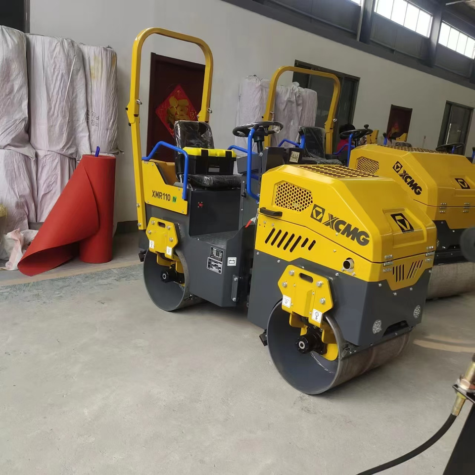 XCMG XMR110 1ton samll road roller hydraulic vibratory compator price - Máy lăn nhỏ: hình 4 XCMG XMR110 1ton samll road roller hydraulic vibratory compator price - Máy lăn nhỏ: hình 4