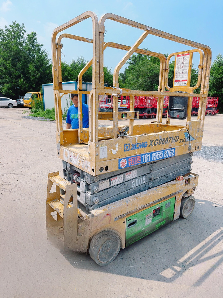 XCMG battery 8m used scissor lift XG0807HD-Li for sale - Máy nâng người hình kéo: hình 3 XCMG battery 8m used scissor lift XG0807HD-Li for sale - Máy nâng người hình kéo: hình 3