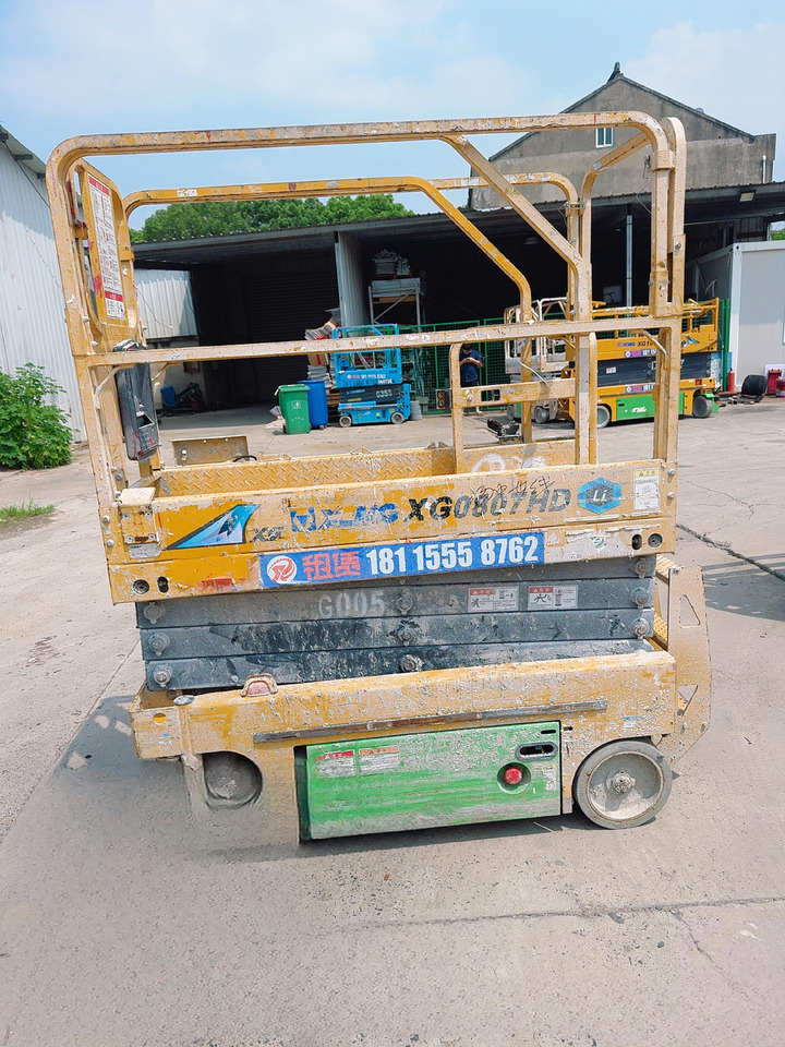 XCMG battery 8m used scissor lift XG0807HD-Li for sale - Máy nâng người hình kéo: hình 5 XCMG battery 8m used scissor lift XG0807HD-Li for sale - Máy nâng người hình kéo: hình 5