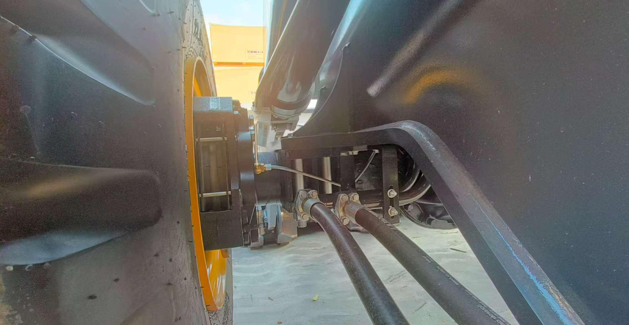 XCMG official ZL50GN 5 ton used hydraulic loader wheeled for sale - Máy xúc lật bánh lốp: hình 3 XCMG official ZL50GN 5 ton used hydraulic loader wheeled for sale - Máy xúc lật bánh lốp: hình 3