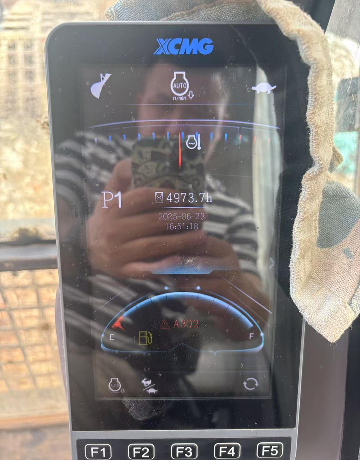 XCMG official large hydraulic excavator 50ton used price - Máy xúc bánh xích: hình 3 XCMG official large hydraulic excavator 50ton used price - Máy xúc bánh xích: hình 3