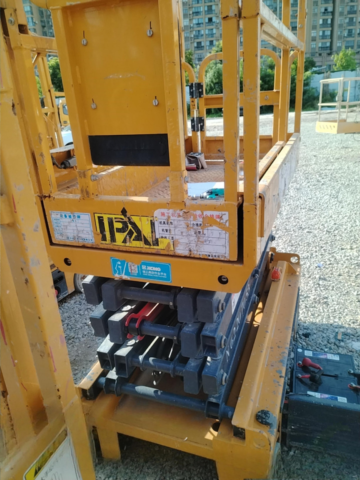 XCMG scissor lift 6m Self-propelled scissor lift price - Máy nâng người hình kéo: hình 2 XCMG scissor lift 6m Self-propelled scissor lift price - Máy nâng người hình kéo: hình 2