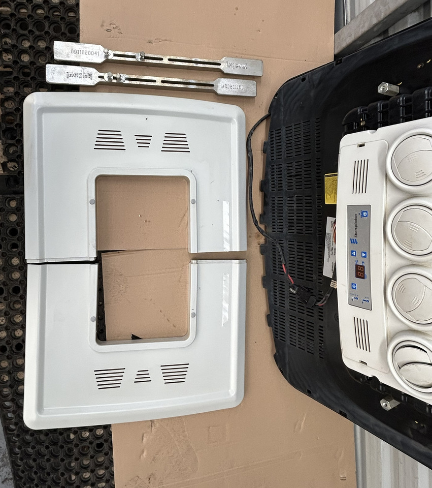 COOLTRONIC 1400 G2 SLIM HATCH - Phụ tùng điều hòa cho Xe tải: hình 2 COOLTRONIC 1400 G2 SLIM HATCH - Phụ tùng điều hòa cho Xe tải: hình 2