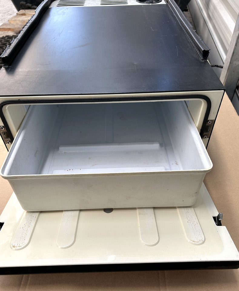 DAF REFRIGERATOR FOR DAF XF 106 - Phụ tùng chung: hình 4 DAF REFRIGERATOR FOR DAF XF 106 - Phụ tùng chung: hình 4