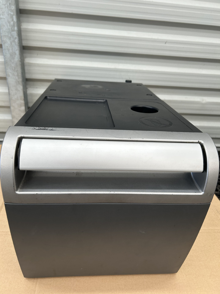 DAF REFRIGERATOR FOR DAF XF 106 - Phụ tùng chung: hình 1 DAF REFRIGERATOR FOR DAF XF 106 - Phụ tùng chung: hình 1