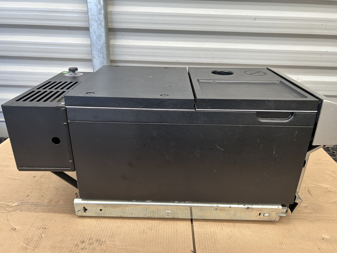 DAF REFRIGERATOR FOR DAF XF 106 - Phụ tùng chung: hình 2 DAF REFRIGERATOR FOR DAF XF 106 - Phụ tùng chung: hình 2