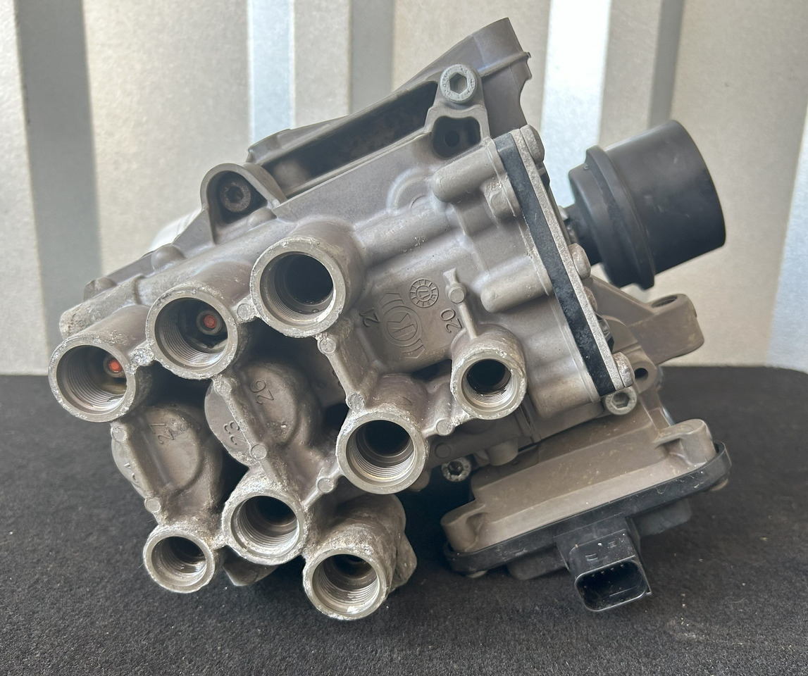 DAF XF 106 480 APU KIT ZEL2100 2027747 ( ELA1000 + AE6000) - Van phanh: hình 4 DAF XF 106 480 APU KIT ZEL2100 2027747 ( ELA1000 + AE6000) - Van phanh: hình 4