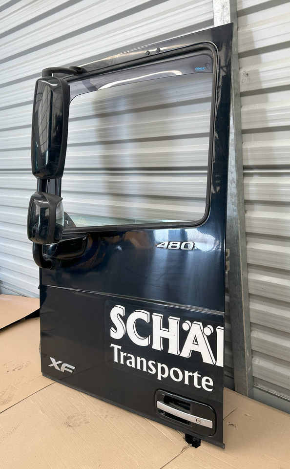 DAF XF 106 DOOR LEFT WITH MIRROR - Cửa và phụ tùng: hình 2 DAF XF 106 DOOR LEFT WITH MIRROR - Cửa và phụ tùng: hình 2