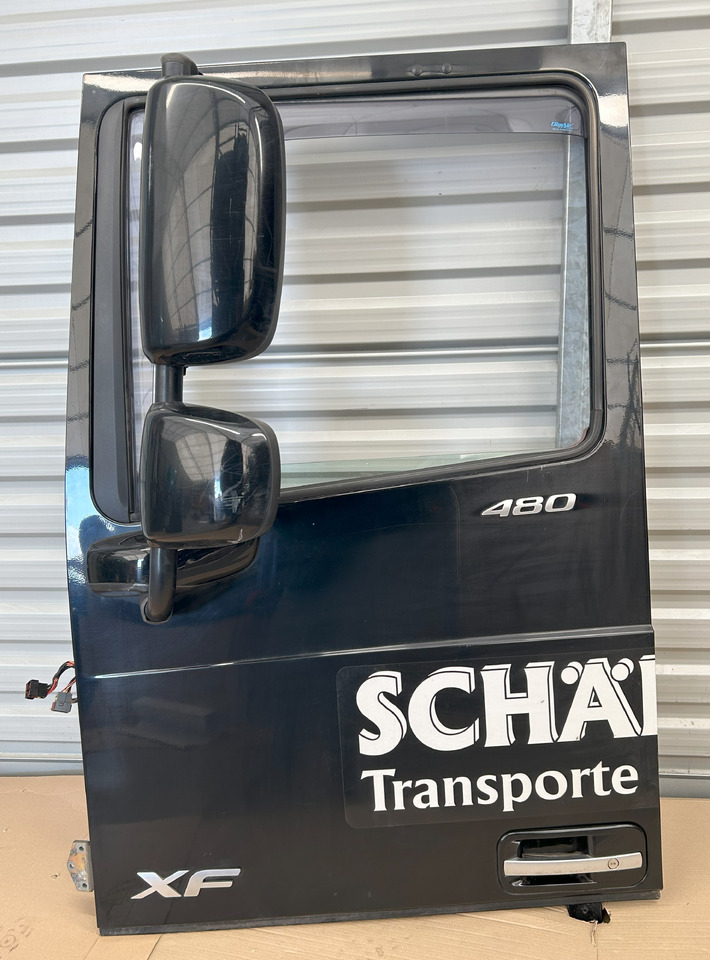 DAF XF 106 DOOR LEFT WITH MIRROR - Cửa và phụ tùng: hình 1 DAF XF 106 DOOR LEFT WITH MIRROR - Cửa và phụ tùng: hình 1