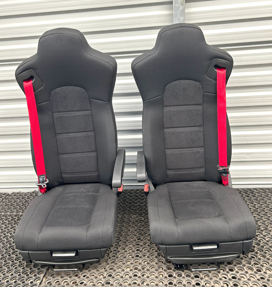 IVECO NEW SET OF SEATS IVECO S-WAY - Chỗ ngồi: hình 3 IVECO NEW SET OF SEATS IVECO S-WAY - Chỗ ngồi: hình 3