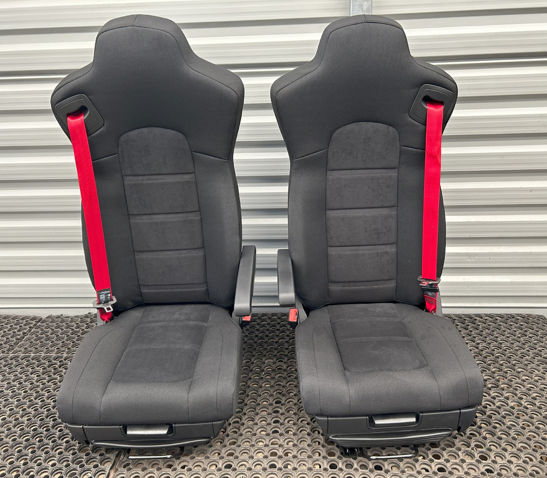 IVECO NEW SET OF SEATS IVECO S-WAY - Chỗ ngồi: hình 2 IVECO NEW SET OF SEATS IVECO S-WAY - Chỗ ngồi: hình 2