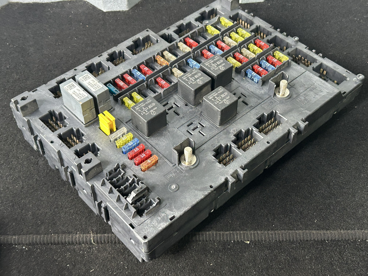 MERCEDES ACTROS MP4 A FUSE MODULE SAM - Cầu chì: hình 3 MERCEDES ACTROS MP4 A FUSE MODULE SAM - Cầu chì: hình 3