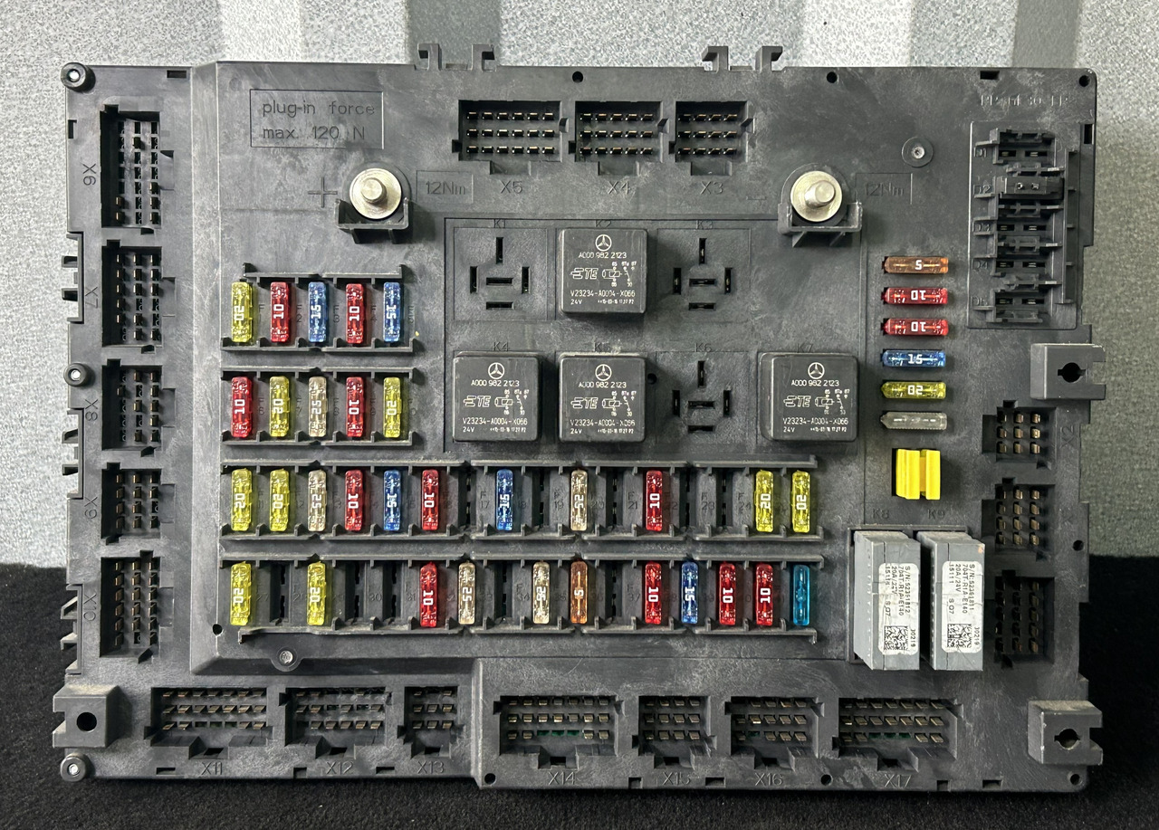 MERCEDES ACTROS MP4 A FUSE MODULE SAM - Cầu chì: hình 1 MERCEDES ACTROS MP4 A FUSE MODULE SAM - Cầu chì: hình 1