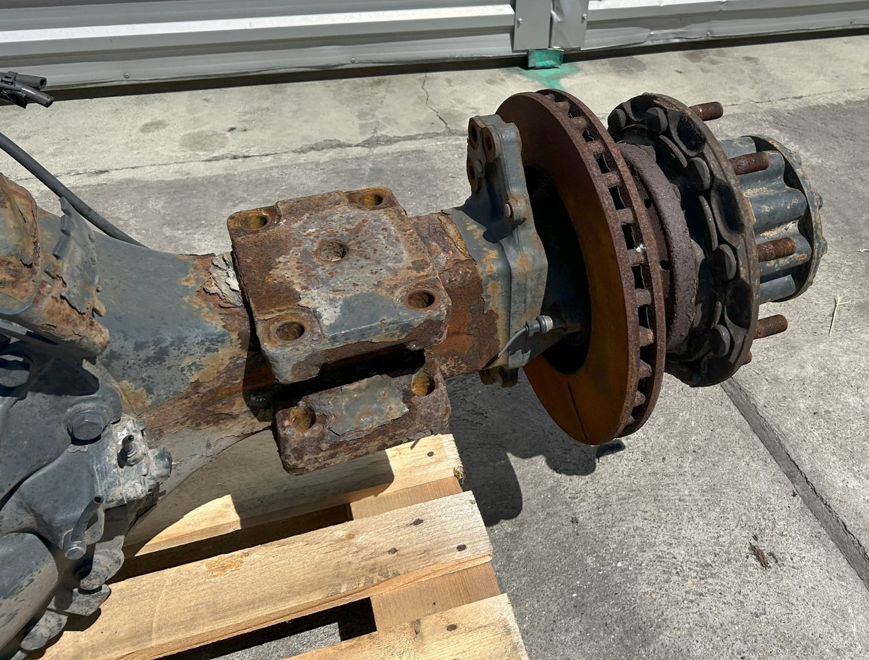 MERCEDES-BENZ REAR AXLE + HUBS ACTROS MP4 R440-13 2,846 - Trục sau cho Xe tải: hình 4 MERCEDES-BENZ REAR AXLE + HUBS ACTROS MP4 R440-13 2,846 - Trục sau cho Xe tải: hình 4
