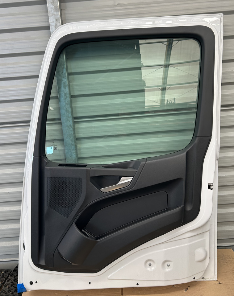 MERCEDES DOOR RIGHT narrow cab M-CLASSIC SPACE ACTROS AROCS MP4 MP5 BRAND NEW - Cửa và phụ tùng: hình 2 MERCEDES DOOR RIGHT narrow cab M-CLASSIC SPACE ACTROS AROCS MP4 MP5 BRAND NEW - Cửa và phụ tùng: hình 2