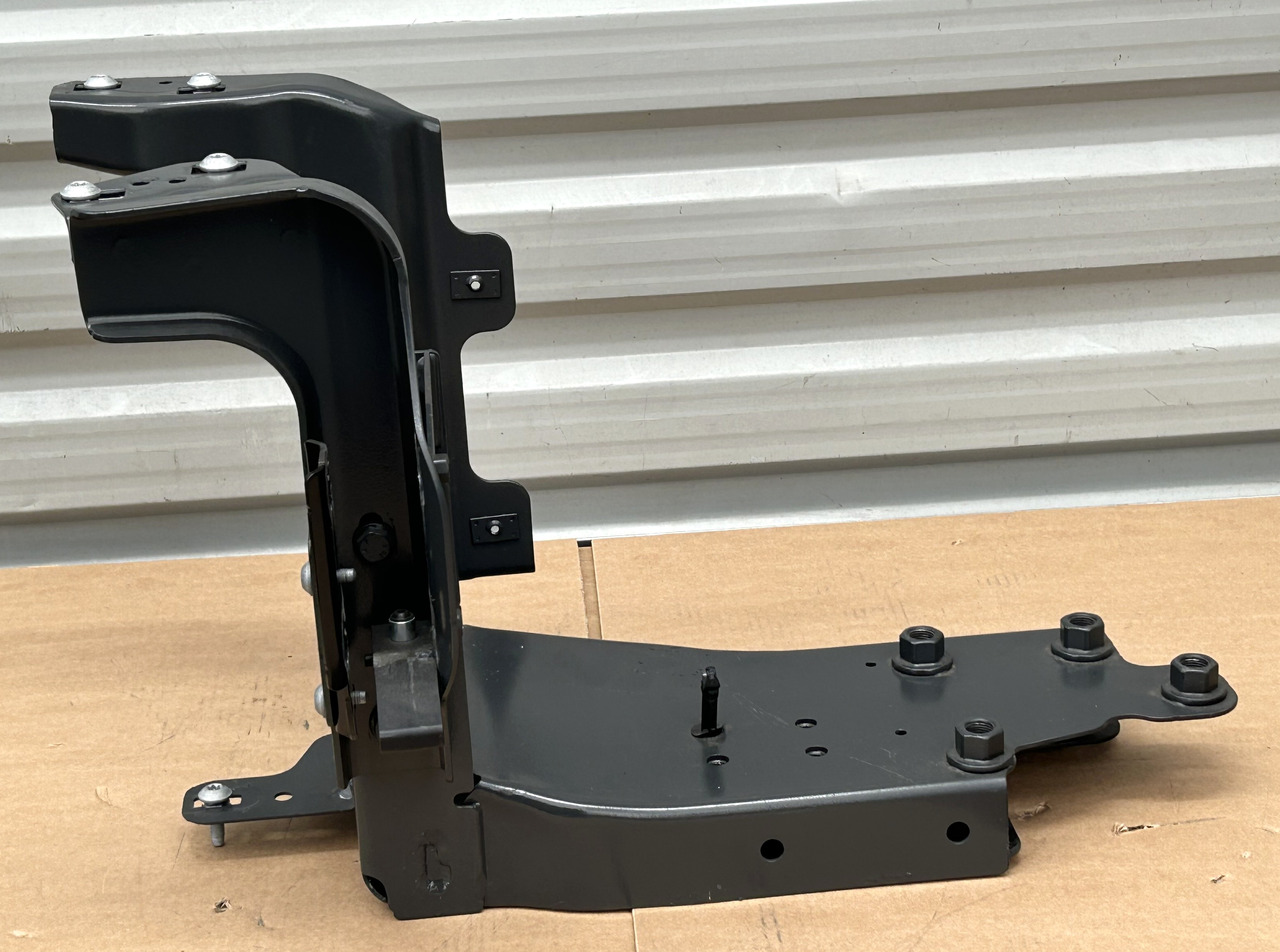 MERCEDES MOUNTING STEERING STEP SUPPORT AROCS ACTROS MP4 MP5 - Thân xe và ngoại thất: hình 1 MERCEDES MOUNTING STEERING STEP SUPPORT AROCS ACTROS MP4 MP5 - Thân xe và ngoại thất: hình 1