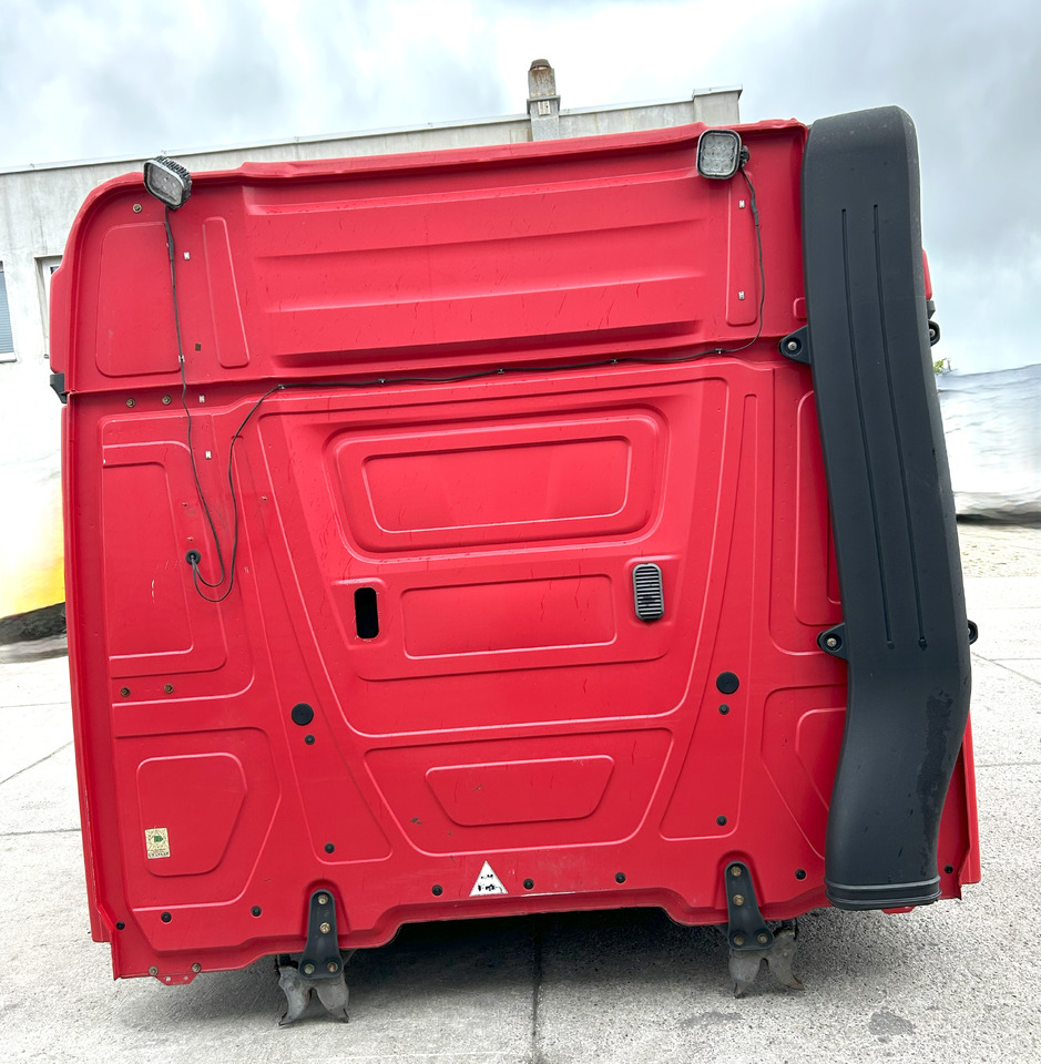 Mercedes Actros MP4 L StreamSpace 2,50 - Cabin: hình 2 Mercedes Actros MP4 L StreamSpace 2,50 - Cabin: hình 2