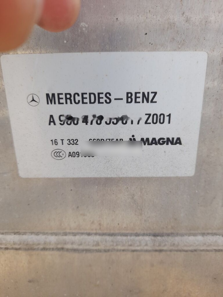 Mercedes-Benz ACTROS MP4 660L A9604703501 Mercedes-Benz truck - Bình nhiên liệu cho Xe tải: hình 2 Mercedes-Benz ACTROS MP4 660L A9604703501 Mercedes-Benz truck - Bình nhiên liệu cho Xe tải: hình 2