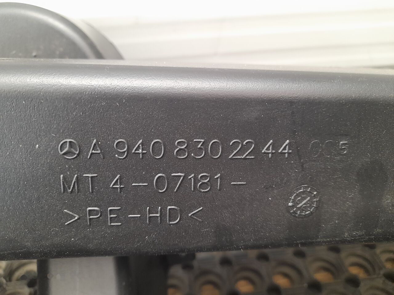 Ống nạp khí cho Xe tải mới Mercedes-Benz ATEGO 2023: hình 6 Ống nạp khí cho Xe tải mới Mercedes-Benz ATEGO 2023: hình 6