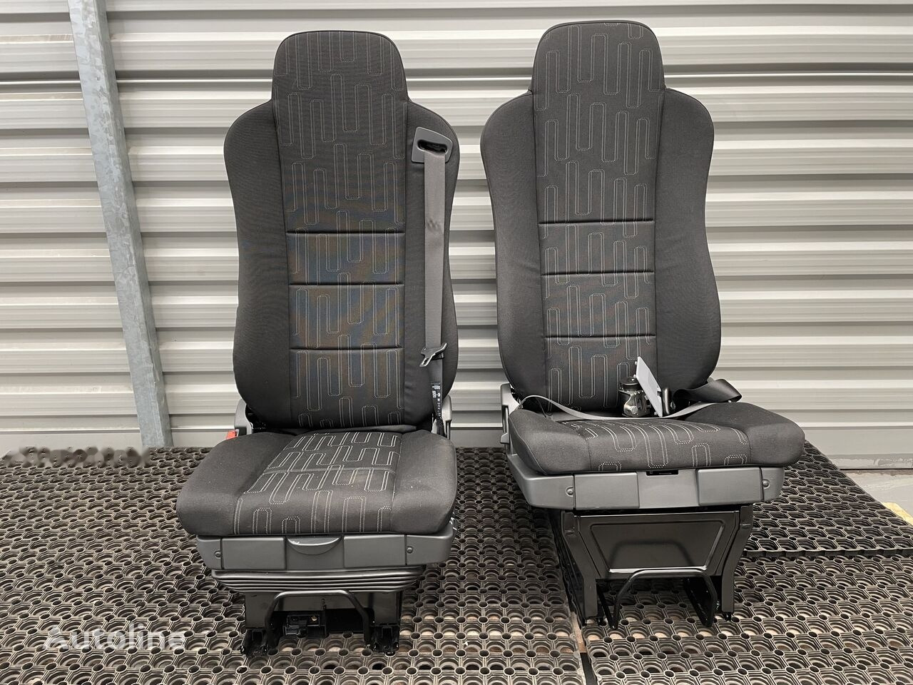 Mercedes-Benz ATEGO PASSANGER'S NEW Mercedes-Benz ATEGO PASSANGER'SEAT - Chỗ ngồi cho Xe tải: hình 4 Mercedes-Benz ATEGO PASSANGER'S NEW Mercedes-Benz ATEGO PASSANGER'SEAT - Chỗ ngồi cho Xe tải: hình 4