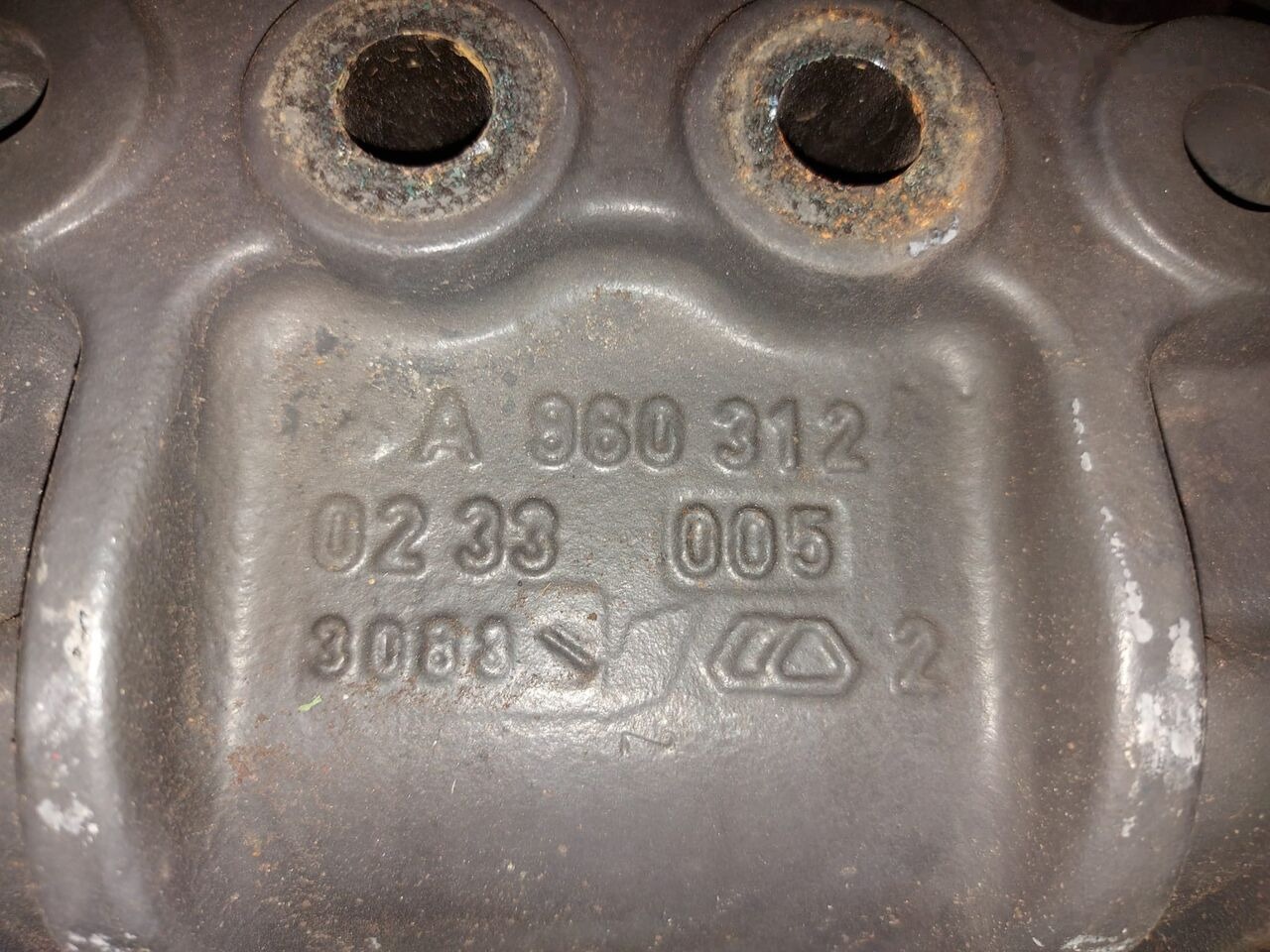 Suport arc Mercedes-Benz A9603120233 Mercedes-Benz ACTROS MP4 truck - Hệ thống treo cho Xe tải: hình 2 Suport arc Mercedes-Benz A9603120233 Mercedes-Benz ACTROS MP4 truck - Hệ thống treo cho Xe tải: hình 2