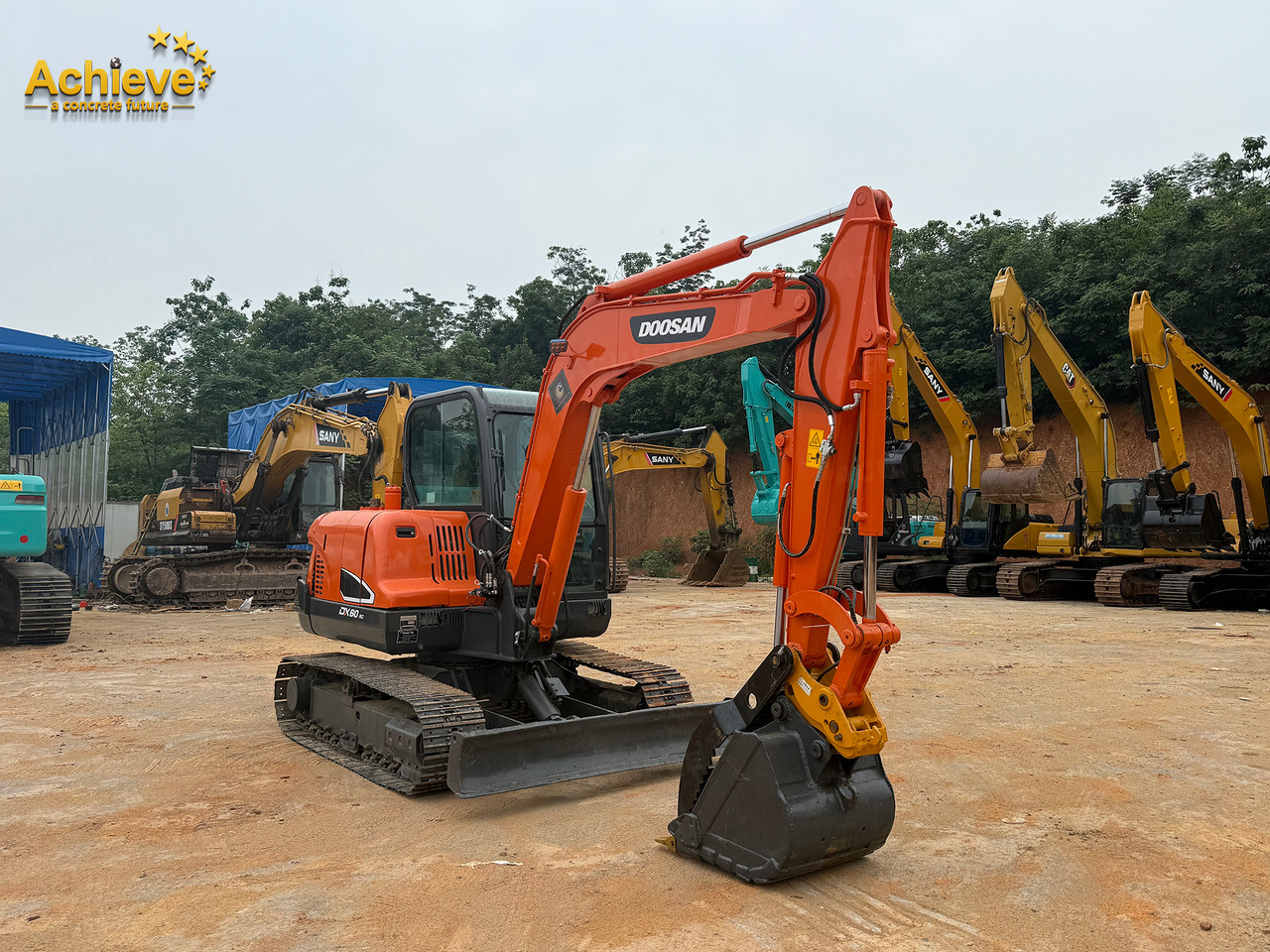 DOOSAN Diwanlun DX60-9 Excavator 38.9(52.1)/2100kW(HP) / rpm D24C 0.23m3 5700kg 4.2+2.8Ton 【ACHIEVE】 TOP CONDITION!!! - Máy xúc bánh xích: hình 2 DOOSAN Diwanlun DX60-9 Excavator 38.9(52.1)/2100kW(HP) / rpm D24C 0.23m3 5700kg 4.2+2.8Ton 【ACHIEVE】 TOP CONDITION!!! - Máy xúc bánh xích: hình 2
