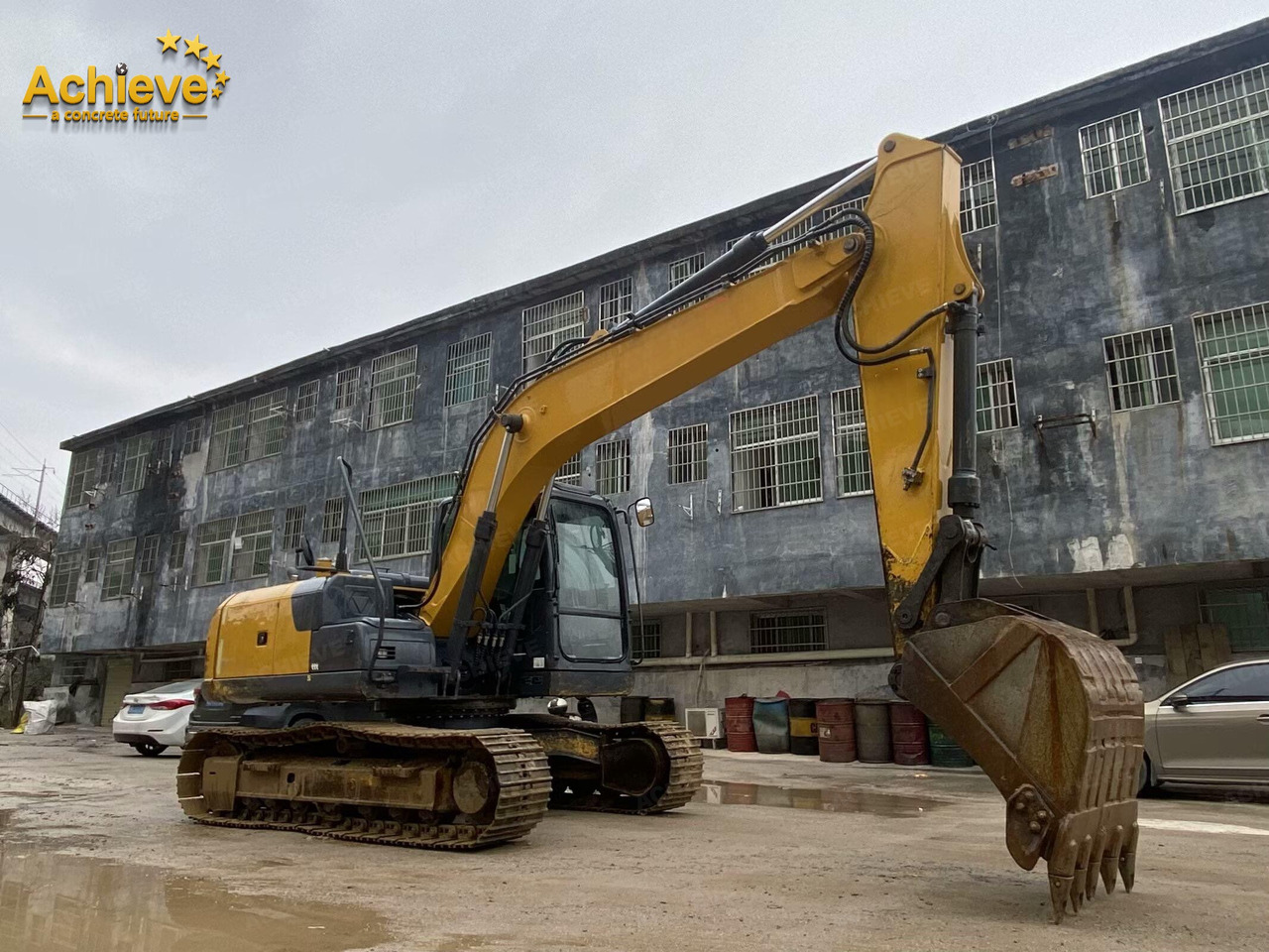 XCMG XE135D 0.32-0.61(0.52) m³ 86/2200 kw/rpm QSF3.8 260 L 99.1 kN 【ACHIEVE】 TOP CONDITION!!! - Máy xúc bánh xích: hình 1 XCMG XE135D 0.32-0.61(0.52) m³ 86/2200 kw/rpm QSF3.8 260 L 99.1 kN 【ACHIEVE】 TOP CONDITION!!! - Máy xúc bánh xích: hình 1