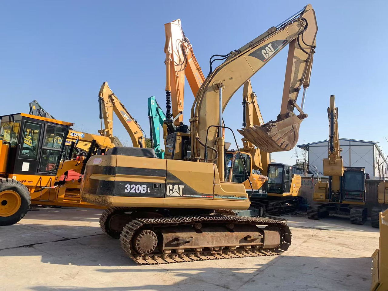 CATERPILLAR Crawler Excavator CAT 320B, 320BL Original Japanese Excavator - Máy xúc bánh xích: hình 2 CATERPILLAR Crawler Excavator CAT 320B, 320BL Original Japanese Excavator - Máy xúc bánh xích: hình 2