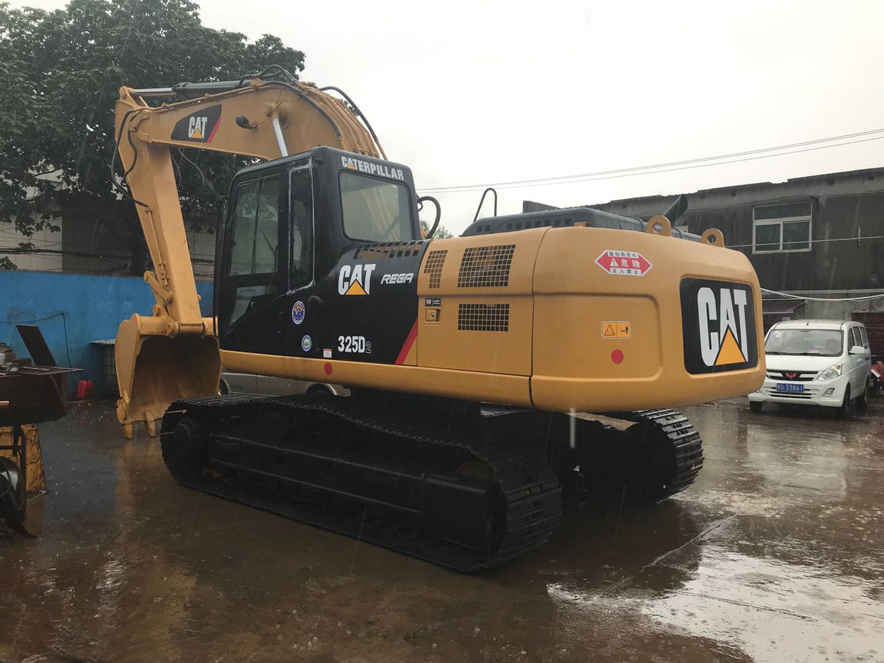 Caterpillar Used Excavator Cheap Price CAT 325D, 325BL Made in Japan - Máy xúc bánh xích: hình 3 Caterpillar Used Excavator Cheap Price CAT 325D, 325BL Made in Japan - Máy xúc bánh xích: hình 3